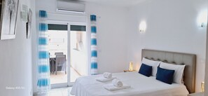 2 chambres, fer et planche à repasser, Wi-Fi gratuit, draps fournis