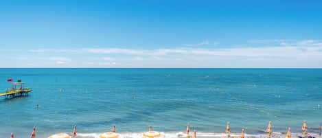 Vue sur la plage/lâocĂ©an
