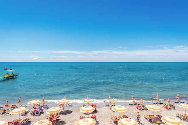 Vue sur la plage/lâocĂ©an