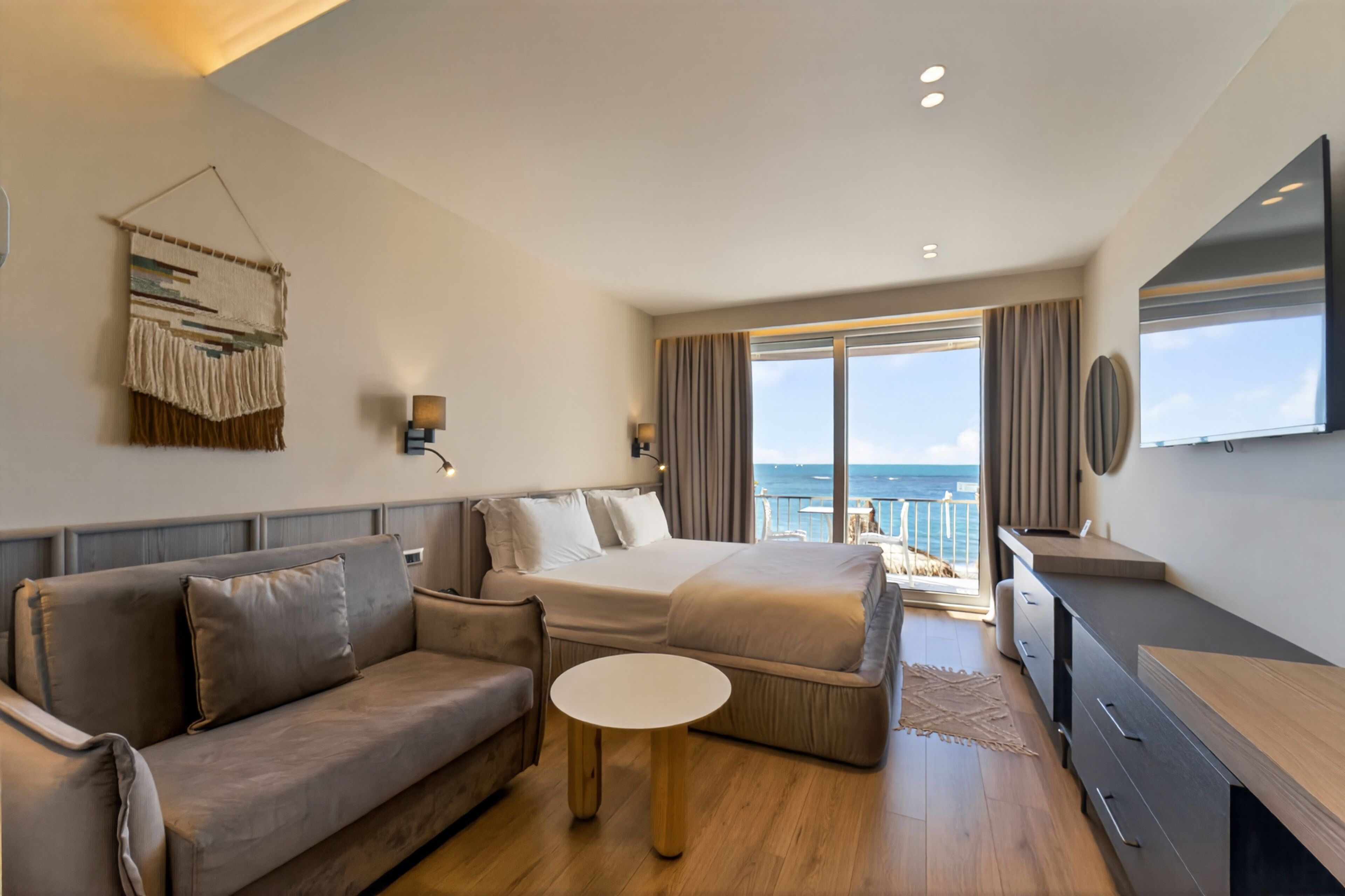 Superior Double Room, Balcony, Sea View | Frette Italian sheets, premium bedding, minibar, in-room safe
