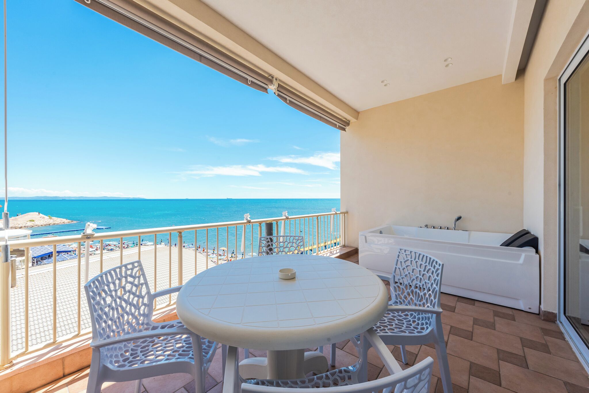 Suite, vista mare | Vista spiaggia/mare