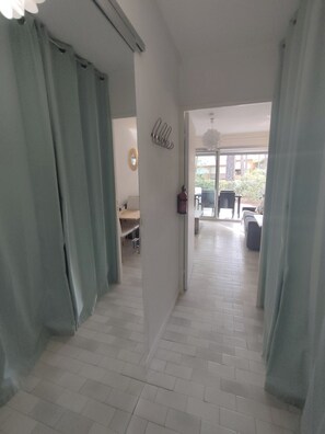 Interior - Sanary beautiful studio 4 Pers in garden level in residence with swimming pool (Sanary-sur-Mer)