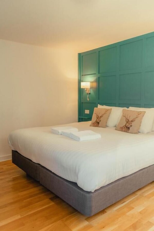 Standard King or Twin Room