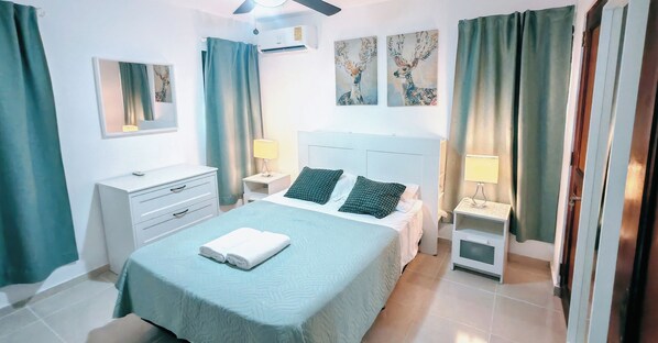1 chambre, rideaux d’obscurcissement, fer et planche à repasser