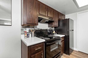 Fridge, microwave, oven, stovetop - Cozy 2BR Near ASU, Pool Grill, Pet Frndly, Parking (Tempe)