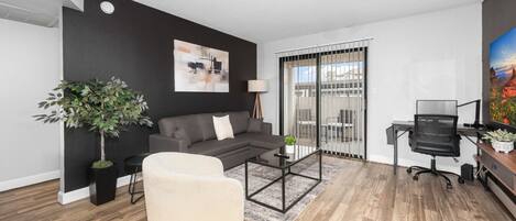 Smart TV, computer monitors