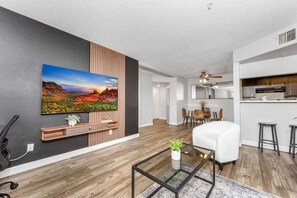 Smart TV, computer monitors