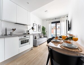 Dining - Boutique Apartment in Faro's Fuengirola (Fuengirola)