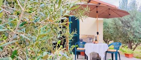 تناول الطعام بالخارج