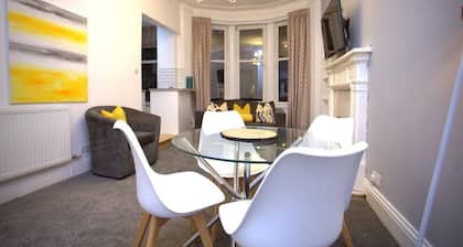 Renovated West End Flat in Glasgow