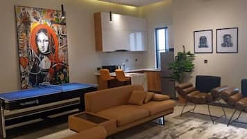 Junior Apartment, Balcony, City View | Living area