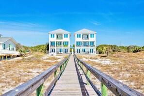 Exterior - The Bucket List - Beachfront Getaway in Orange Beach, Pool, Hot tub (Orange Beach)