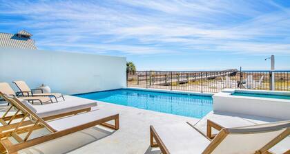 The Bucket List - Beachfront Getaway in Orange Beach, Pool, Hot tub