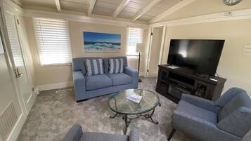 Familie-feriehus - delvis havudsigt | Opholdsområde | Fladskærms-tv