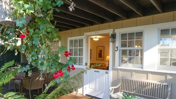 Cottage phong cách cổ điển, quang cảnh vườn | Bàn ủi/dụng cụ ủi quần áo, truy cập Internet không dây miễn phí