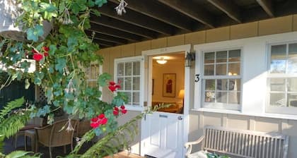 Carmel Dolores Cottages