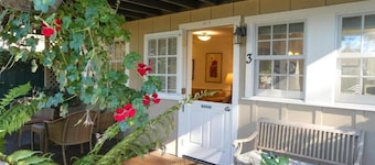 Carmel Dolores Cottages
