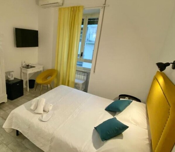 In-room safe, iron/ironing board, free WiFi