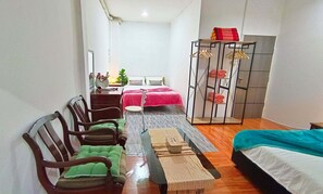 5 slaapkamers, een strijkplank/strijkijzer, wifi, beddengoed