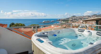 FLH Funchal Sissi Lanço with View