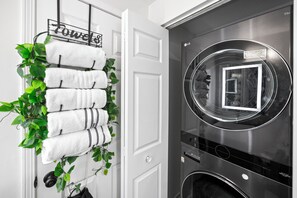 Interior - Charming COTTAGE/ HOT TUB IN CERTIFIED WILDLIFE (Sumerduck)