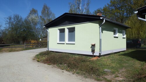 Ferienhäuschen im Grünen ca. 150m von der SpreewaldTherme entfernt-S