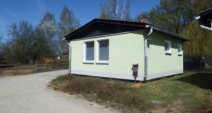 Ferienhäuschen im Grünen ca. 150m von der SpreewaldTherme entfernt-S