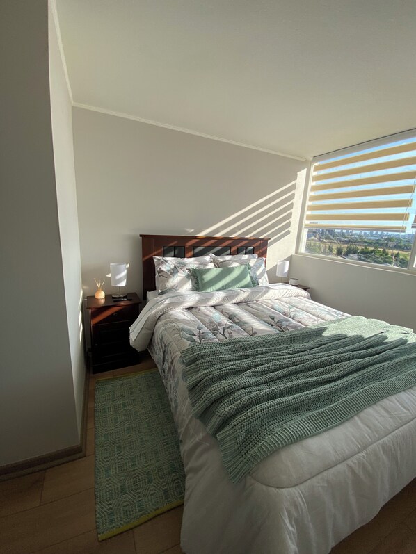 1 habitación, tabla de planchar con plancha, wifi y ropa de cama 