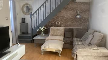 House | Living area | TV
