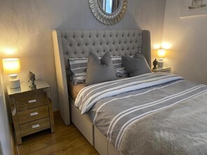House | 2 bedrooms, iron/ironing board, free WiFi, bed sheets - Welsh Retreat With Stunning Views, Sleeps Upto 4 (Mountain Ash)