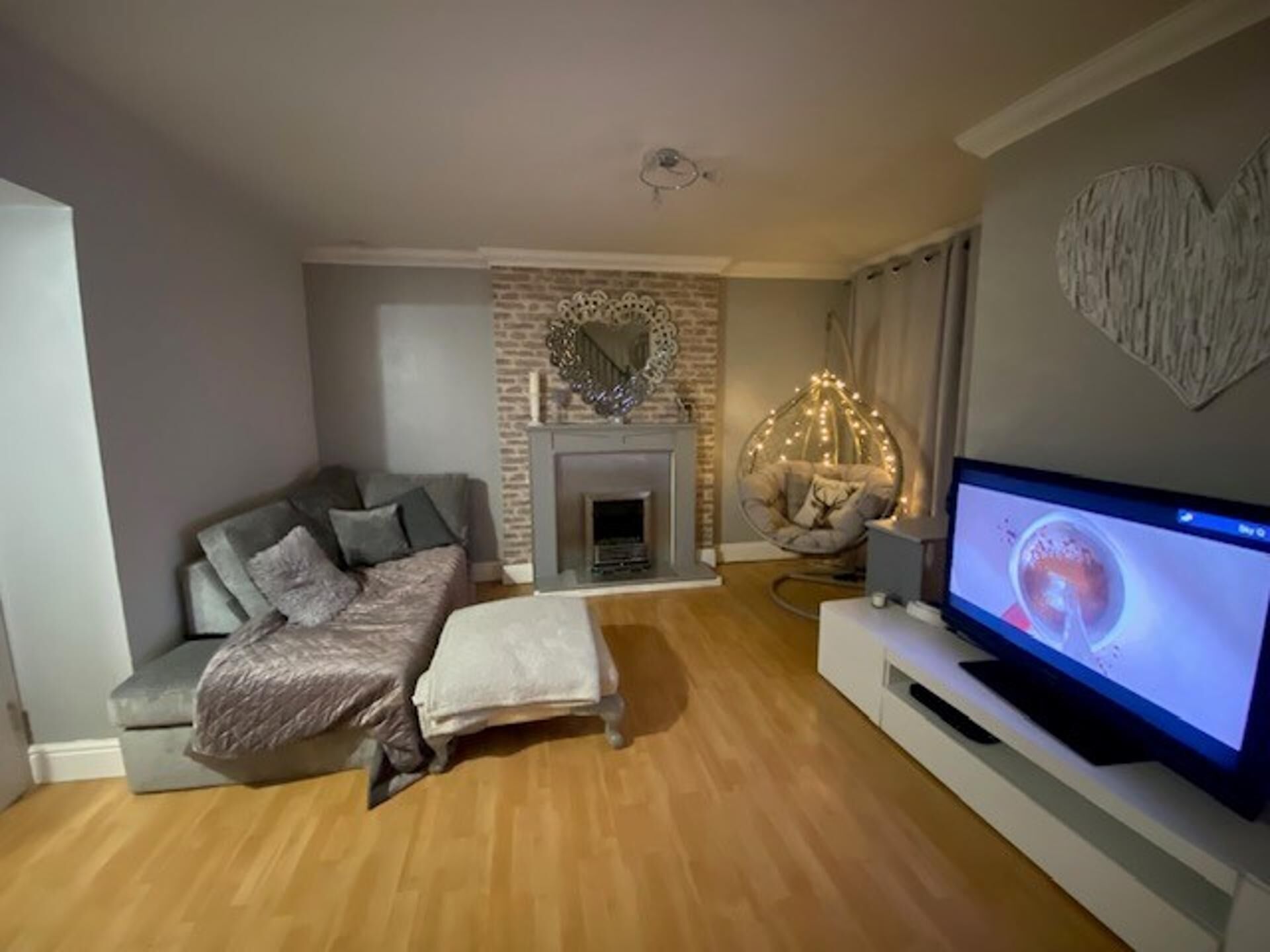 Nhà | Khu phòng khách | TV 