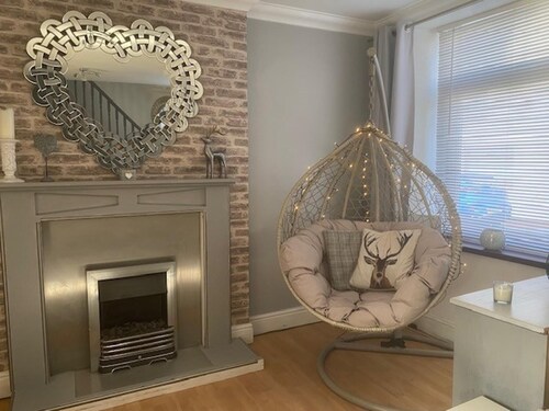 Welsh Retreat With Stunning Views, Sleeps Upto 4