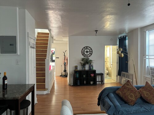 Einstein, Salus, Lasalle 2nd fl 2bed