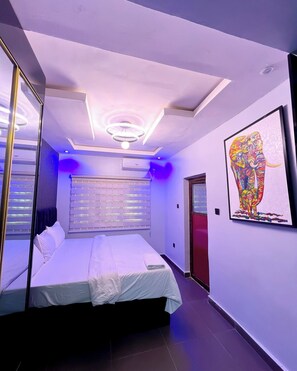 Deluxe Apartment, Balcony, City View | 1 bedroom, desk, laptop workspace, blackout drapes