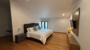 2 chambres, fer et planche à repasser, Wi-Fi gratuit