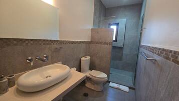 Premium Apartment | Bathroom
