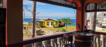 Paradise on the Rocks - Suite w/Kitchenette #9