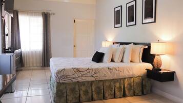 1 habitación, tabla de planchar con plancha, wifi y ropa de cama