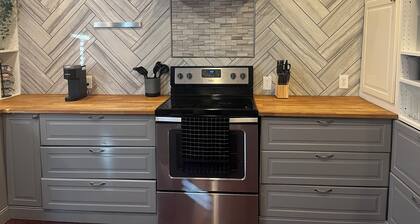 Charming 4-bedroom house with AC and WiFi near Downtown Bryan