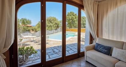 Pocket villa with private sea view pool