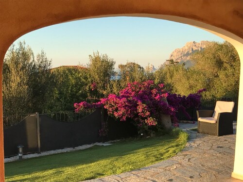 Pocket villa with private sea view pool