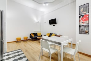 Apartment, 3 Bedrooms, Non Smoking | Living area | 32-inch flat-screen TV with digital channels
