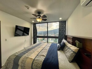 2 chambres, fer et planche à repasser, Wi-Fi, draps fournis