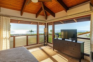 3 Schlafzimmer, Schreibtisch, Bügeleisen/Bügelbrett, Reisekinderbett