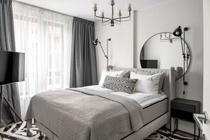 3 bedrooms, iron/ironing board, WiFi, bed sheets - Tranquil 3-bedroom apartment with WiFi and Parking in Gdańsk (Gdansk)