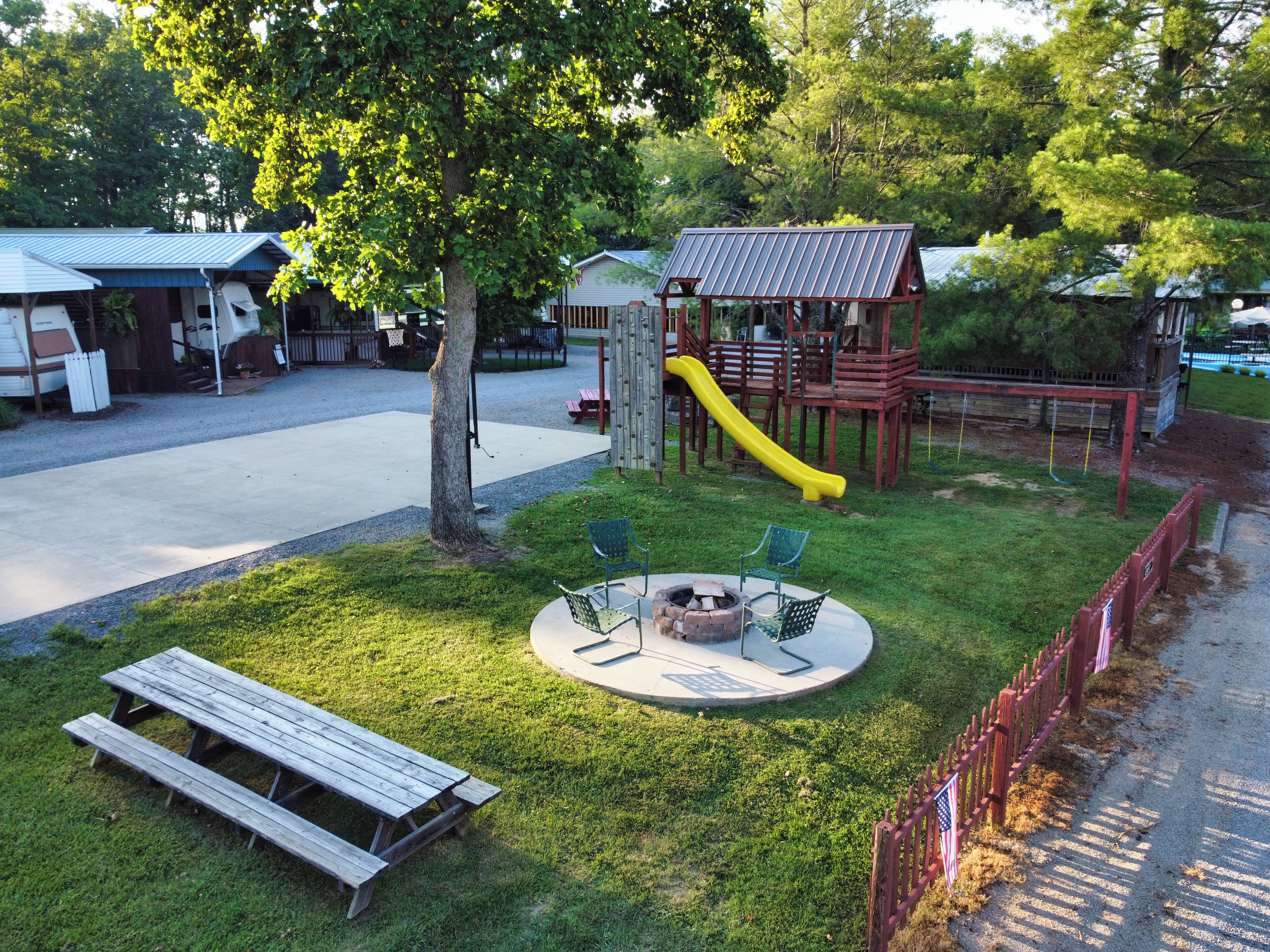 儿童活动区 - 室外