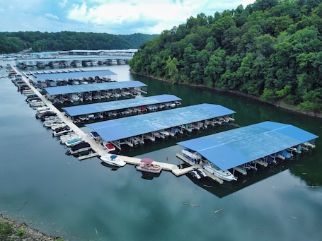 Marina. Timber Pointe Resort