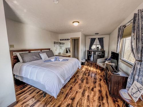 Timber Pointe Resort