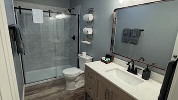 Signature Room, Balcony, Hill View | Bathroom | Hair dryer, towels, soap, shampoo