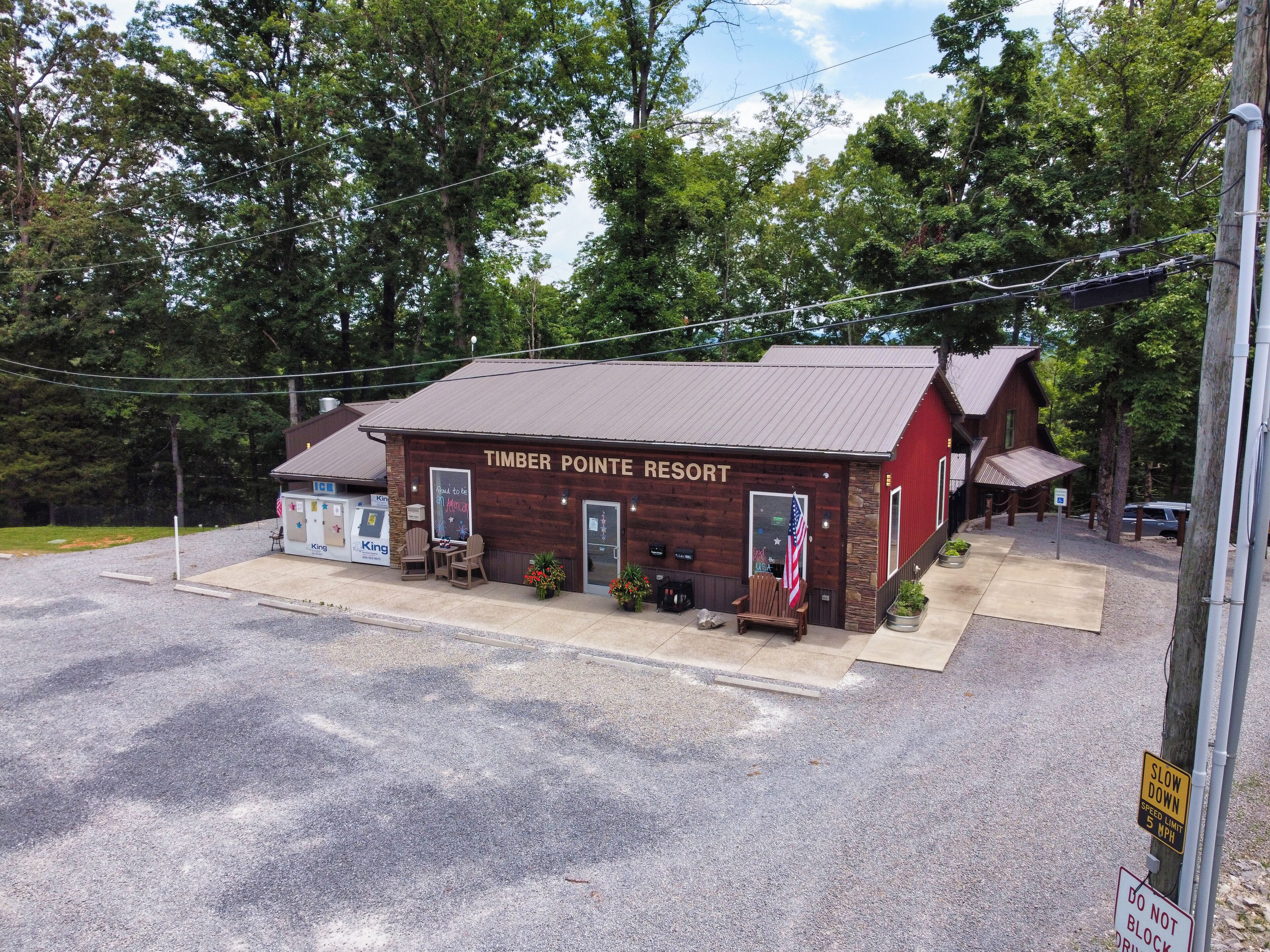 Desk, laptop workspace, free WiFi
